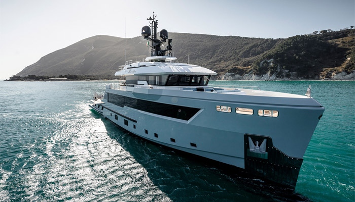 130 cdm flexplorer expedition yacht