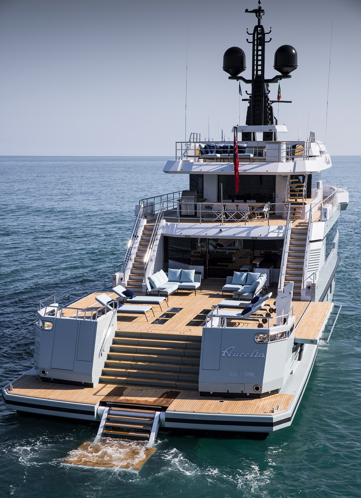 130 cdm flexplorer expedition yacht price