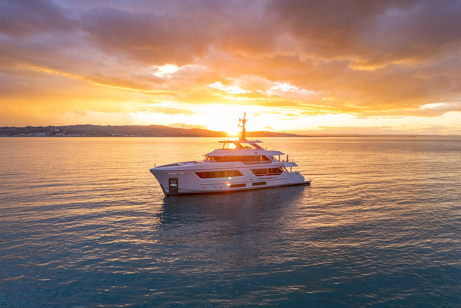 Exterior, M/Y Pazienza