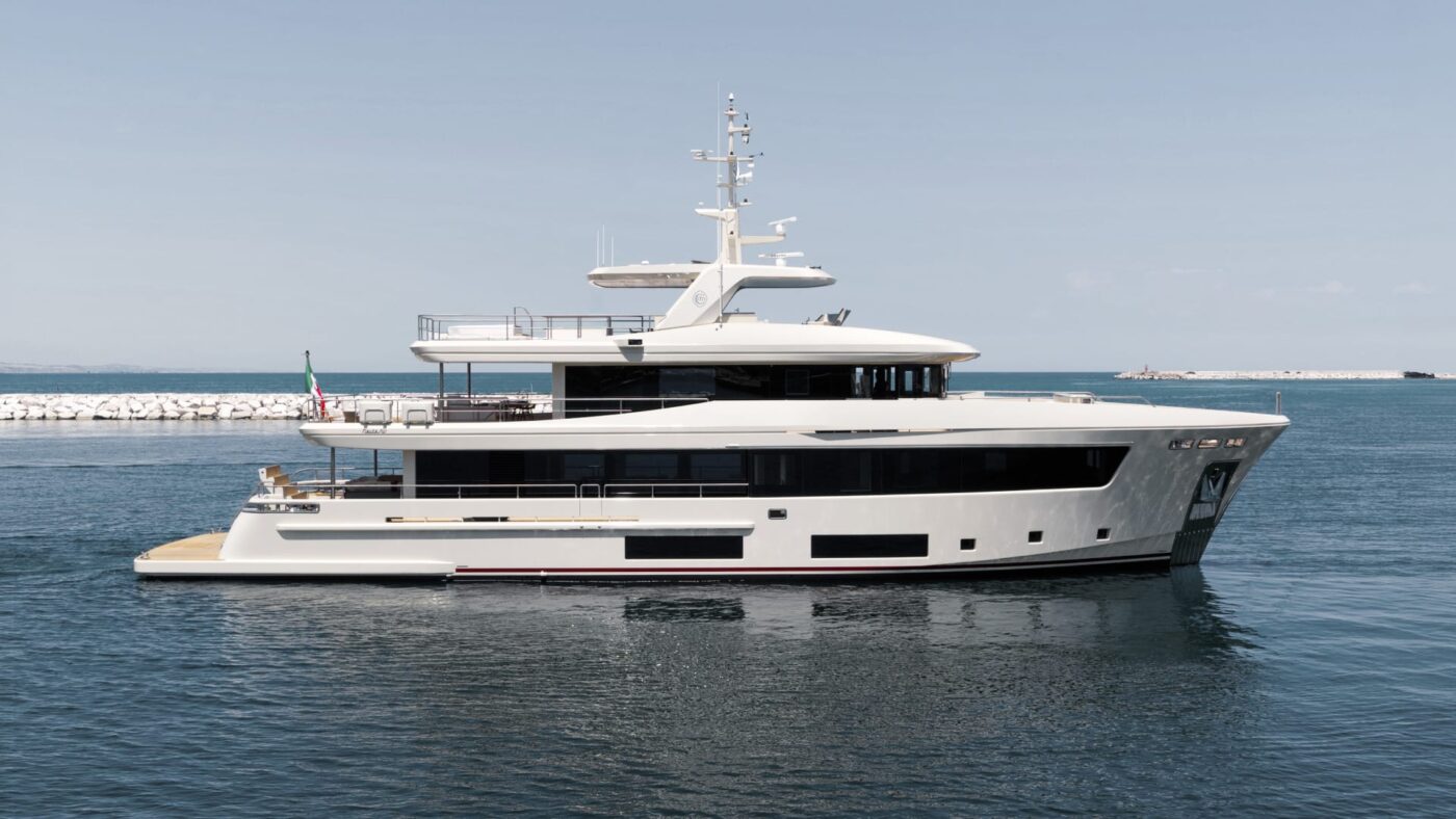 Cantiere delle Marche launches Ammonite, Nauta Air 110